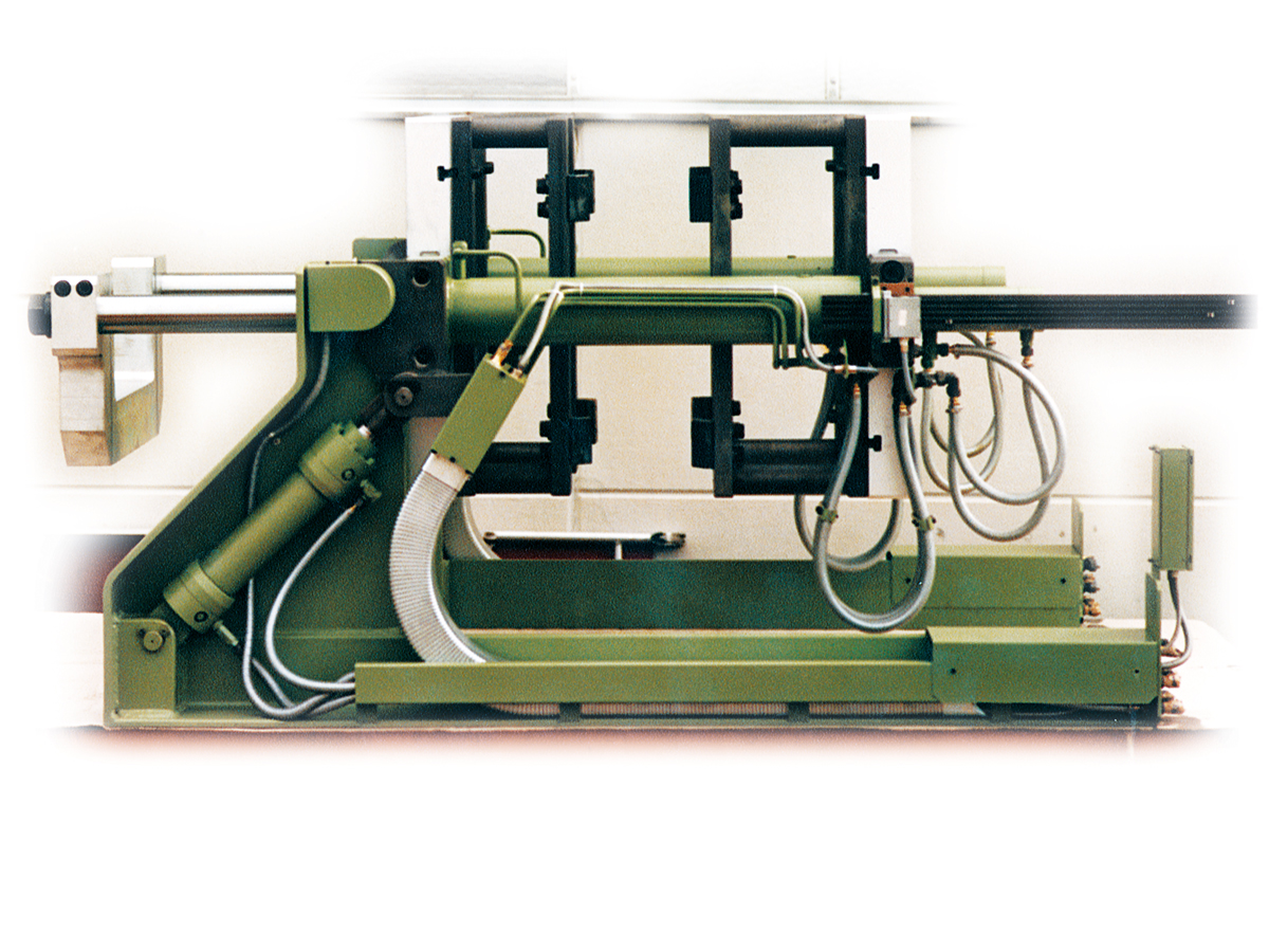 IBB Maschinenbau Kokillen-Gießmaschine VARIOCAST VCT 1000, Kippwinkel 100°, Schließkraft 500 kn, Schließhub 800 mm